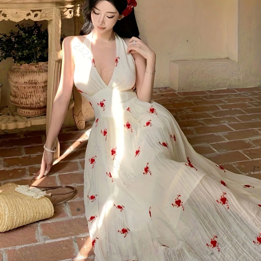 Chic Ivory Floral Maxi Dress